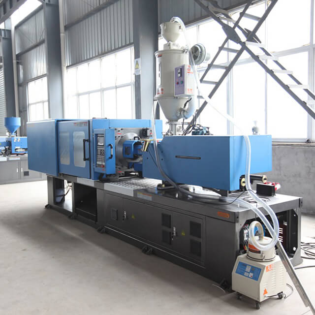 პლასტმასის თხევადი ჩამოსხმის დანადგარი