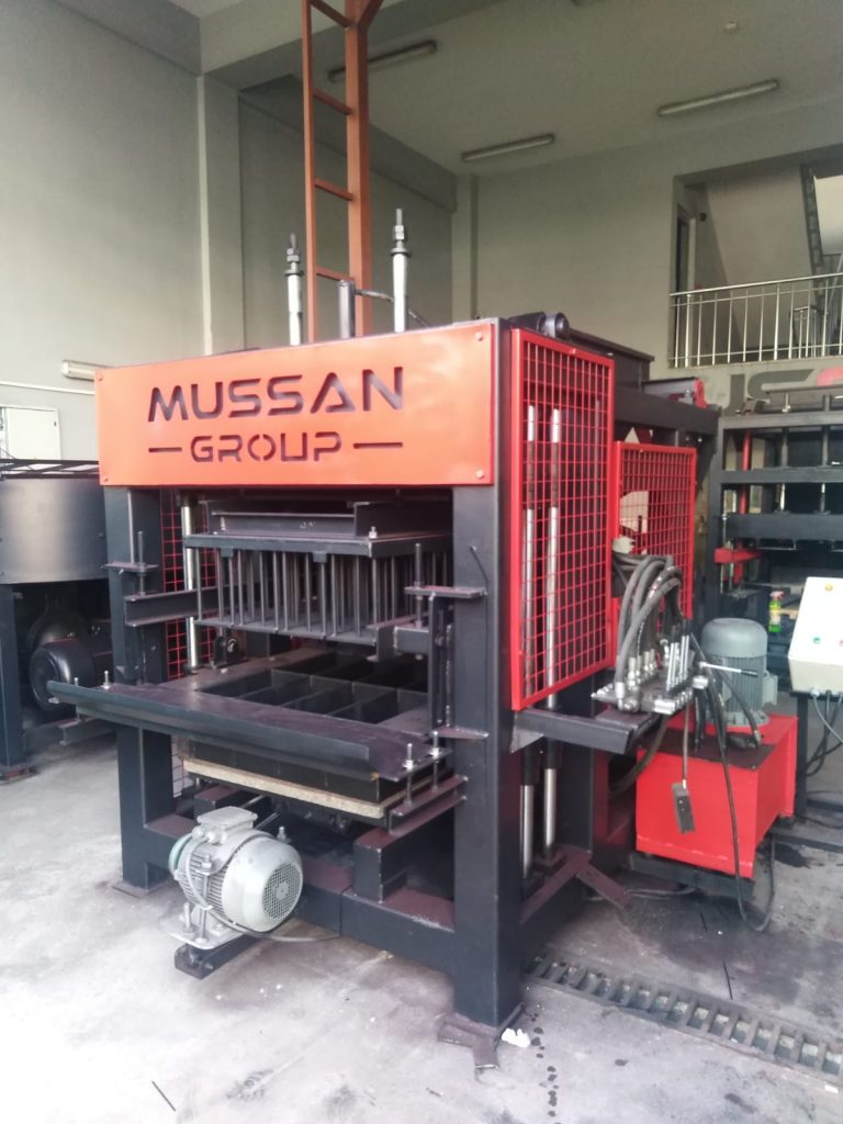 MG8.1 ბლოკის/ქვაფენილის ფილის დანადგარი