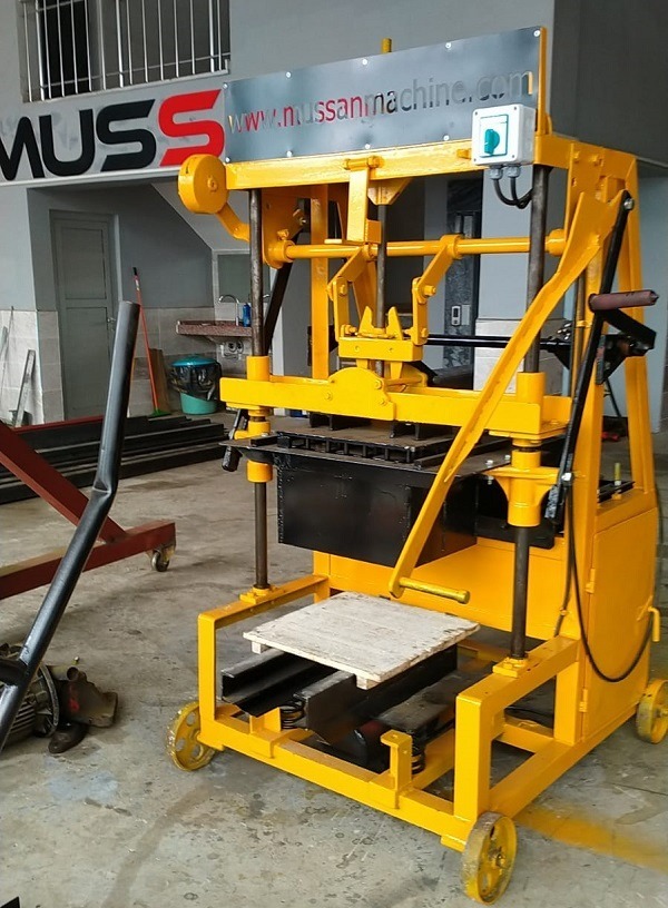 <strong>აგურის და ბეტონის ბლოკის  მანქანების დიზაინი</strong>