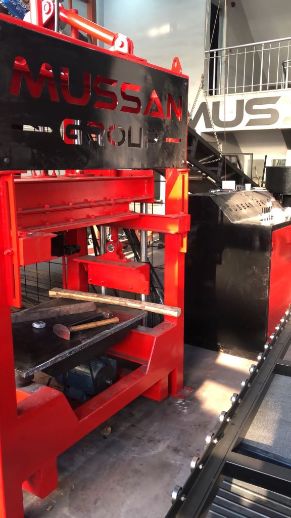 MG 6.1 ნახევრად ავტომატური ბლოკირების მანქანა-ფინანსური